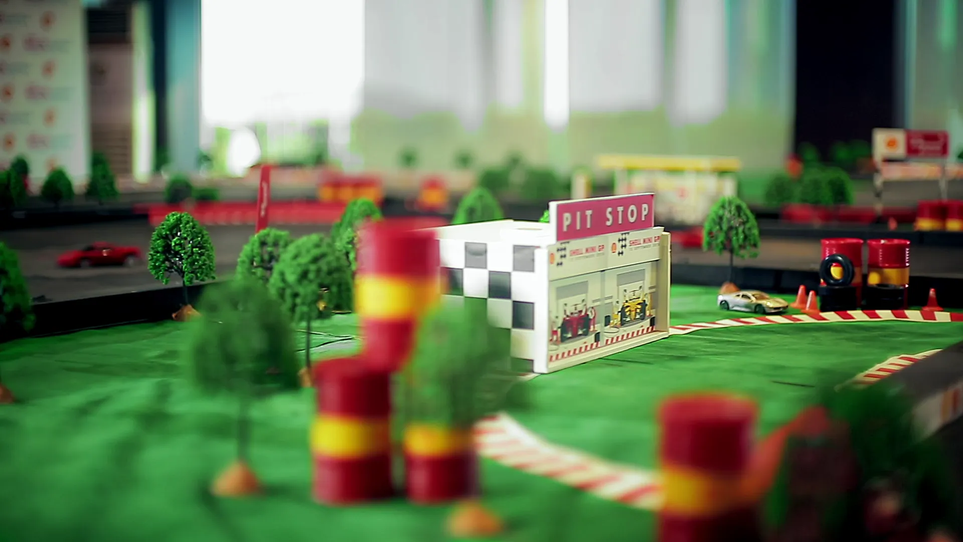 Shell Mini GP recap film still — a tight corner on the mini circuit